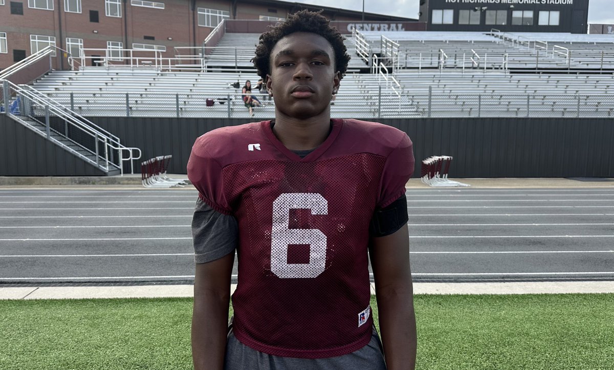Brett Greenberg (@brettgreenberg_) on Twitter photo Jonaz Walton is one of the best running backs across the 2026 class.
He’s got a younger brother — Jacez — who is a 2028 RB prospect.
5-foot-11, 205 pounds.
Florida, Miami, Tennessee, Oregon & others already offered.
Heck of a one-two punch in the backfield for <a href="/LIONSTRONGFB/">Central Football</a> Jonaz Walton is one of the best running backs across the 2026 class.
He’s got a younger brother — Jacez — who is a 2028 RB prospect.
5-foot-11, 205 pounds.
Florida, Miami, Tennessee, Oregon & others already offered.
Heck of a one-two punch in the backfield for <a href="/LIONSTRONGFB/">Central Football</a>