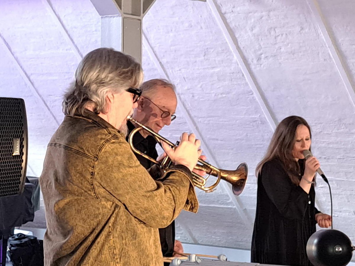 Thanks again to everyone that came out to see Duo Schlesinger Lackerschmid at jazzahead! CLUBNIGHT at Weserburg Museum für moderne Kunst!  Here are a few photos from the show including a performance by David Pastor! 

#dottimerecords #weserbergmuseum #wolfganglackerschmid