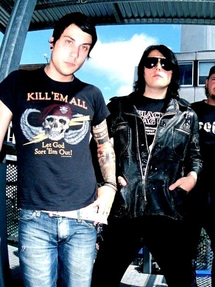 frerard_daily tweet picture