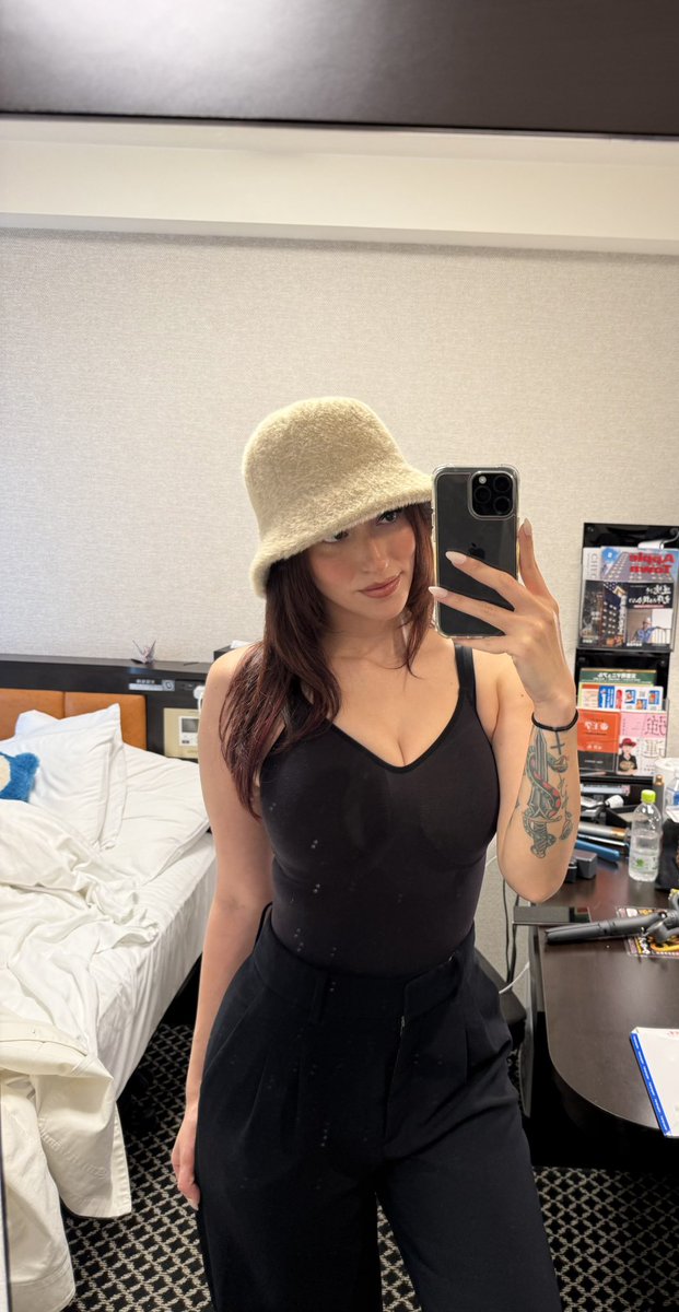 Goodbye Japan 🇯🇵 🥺 had so much fun the past week, I hope yall enjoyed the streams while we were there! 

now do I last second pull up to New Orleans for the Apex LAN finals this weekend?😳🤔