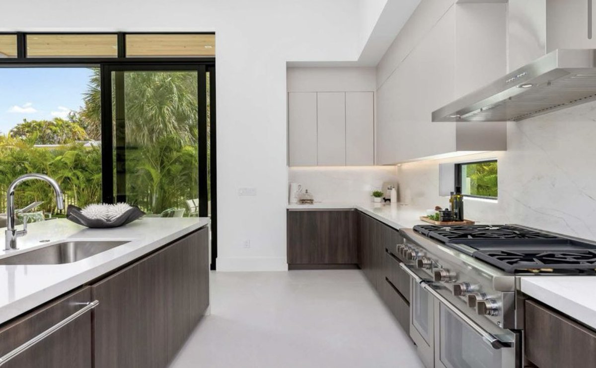 pavKann's tweet photo. Luxury redefined in every line.
This pavkann kitchen delivers clean design, bold detail &amp; timeless elegance.
#ModernLiving #pavkann #LuxuryDesign #ItalianCabinetry https://t.co/iwCET3LwdX