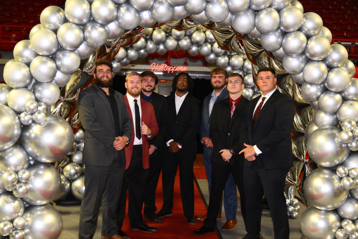 ⭐️Classy Tops⭐️

#GoTops // #TOPSYAwards