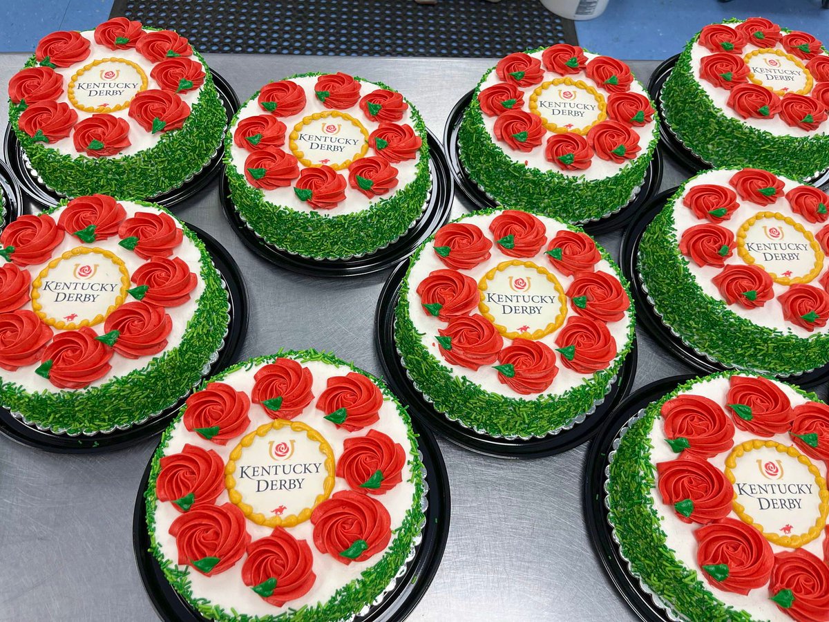 🏇 The countdown to the Kentucky Derby is on—and we’ve got the sweetest way to celebrate! 🌹🐎
Our Derby-themed treats are available now—perfect for your watch party or just a festive bite.
Stop in and grab yours before the Derby!

#KentuckyDerby #DerbyDay #DerbyTreats
