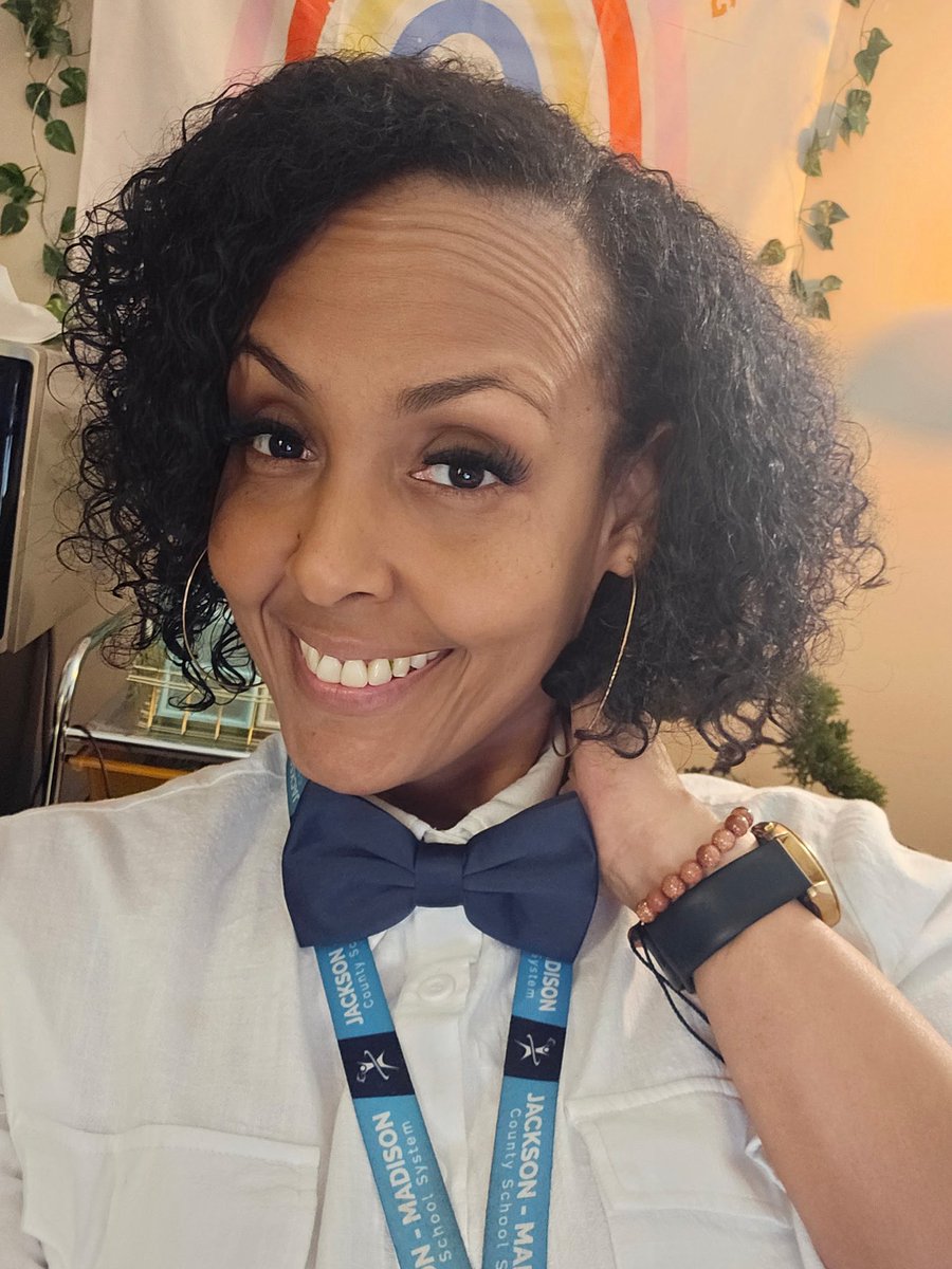 North Parkway Middle (@npmspanthers) on Twitter photo 🤵🏾♂️Today some Panthers wore bow ties to honor <a href="/DrShemon/">Dr. Shemon Reaves</a> . <a href="/suptking/">Marlon D. King</a> <a href="/JMCSchools/">Jackson-Madison County Schools</a> 🤵🏾♂️Today some Panthers wore bow ties to honor <a href="/DrShemon/">Dr. Shemon Reaves</a> . <a href="/suptking/">Marlon D. King</a> <a href="/JMCSchools/">Jackson-Madison County Schools</a>