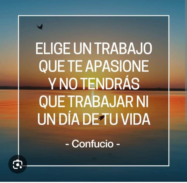 Muy Feliz Día a todas las personas trabajadoras que con su esfuerzo constante, trabajo; dedicación e ideas contribuyen a hacer un mundo 🌎 mejor; más justo, solidario e Inclusivo. 
También para aquellos que no tienen trabajo pero se esfuerzan por conseguirlo!!
Salud trabajadores!
