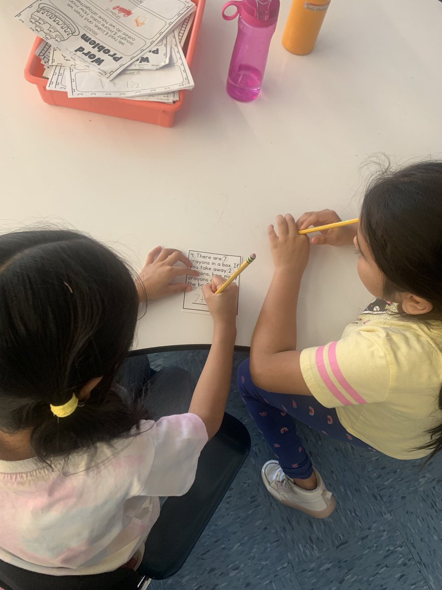 Look how we collaborated on solving word problems in Kindergarten Room 5 today. 
<a href="/CASCougars/">California Avenue</a> 
#cascougarpride 
#collboration 
#kindergartenrocks