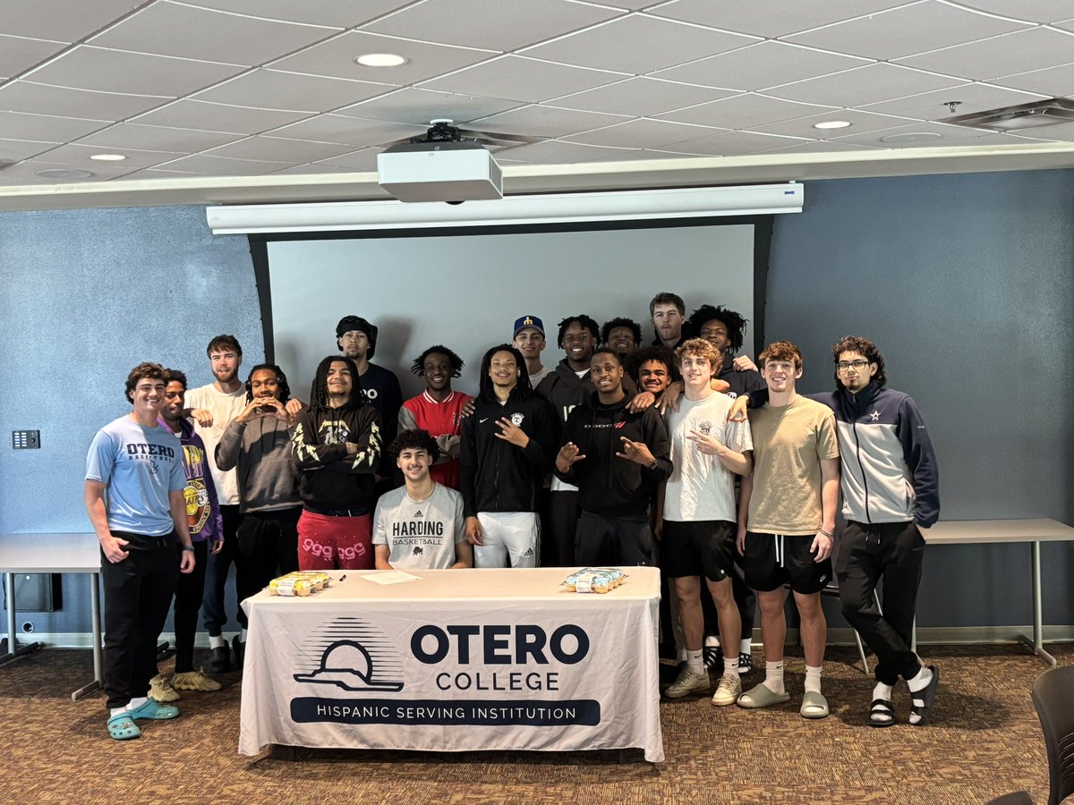 OteroBasketball's tweet image. Congrats to @Marko_Rangan for signing to @Harding_MBB today!