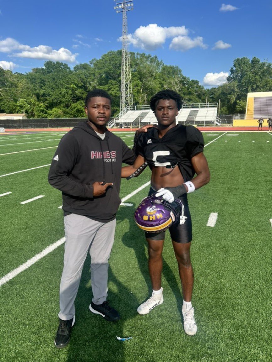 John “Aj” Tarvin Jr. (@tarv1nn) on Twitter photo #AGTG After a great conversation with <a href="/CoachDora_/">Terrian Dora</a> I am Blessed to receive an offer from <a href="/HindsCC_FB/">Hinds CC Football</a>
<a href="/CoachKLacey/">Coach Kendall Lacey</a> <a href="/jarereimonenq/">Jarius Reimonenq</a> <a href="/CoachAGibbs/">Coach A. Gibbs</a> <a href="/CJ_AndersonJr/">C.J. Anderson</a> <a href="/EricGray85/">Ed. S. Eric Gray</a> <a href="/CoachTylerHobbs/">Tyler Hobbs</a> #AGTG After a great conversation with <a href="/CoachDora_/">Terrian Dora</a> I am Blessed to receive an offer from <a href="/HindsCC_FB/">Hinds CC Football</a>
<a href="/CoachKLacey/">Coach Kendall Lacey</a> <a href="/jarereimonenq/">Jarius Reimonenq</a> <a href="/CoachAGibbs/">Coach A. Gibbs</a> <a href="/CJ_AndersonJr/">C.J. Anderson</a> <a href="/EricGray85/">Ed. S. Eric Gray</a> <a href="/CoachTylerHobbs/">Tyler Hobbs</a>