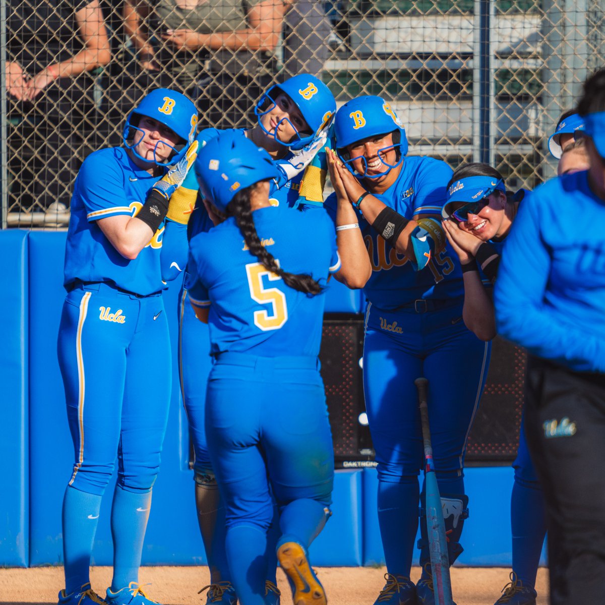 One last home series for 𝐨𝐮𝐫 𝐬𝐞𝐧𝐢𝐨𝐫𝐬 🫶

Game one gets underway at 4 p.m. (PT) tomorrow at Easton Stadium!

Game Notes: ucla.in/3S5IaMJ 
Tickets: ucla.in/497z5JO