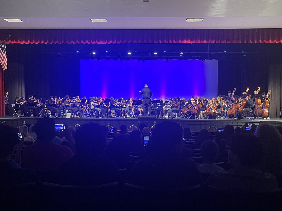 cbrinkleybcps's tweet image. Side-by-Side Orchestra Concert tonight with the entire Franklin feeder pattern! Our elementary, middle, and high schools rocked it. Especially proud of our @ReisterstownES fifth graders! Way to go 💚💙