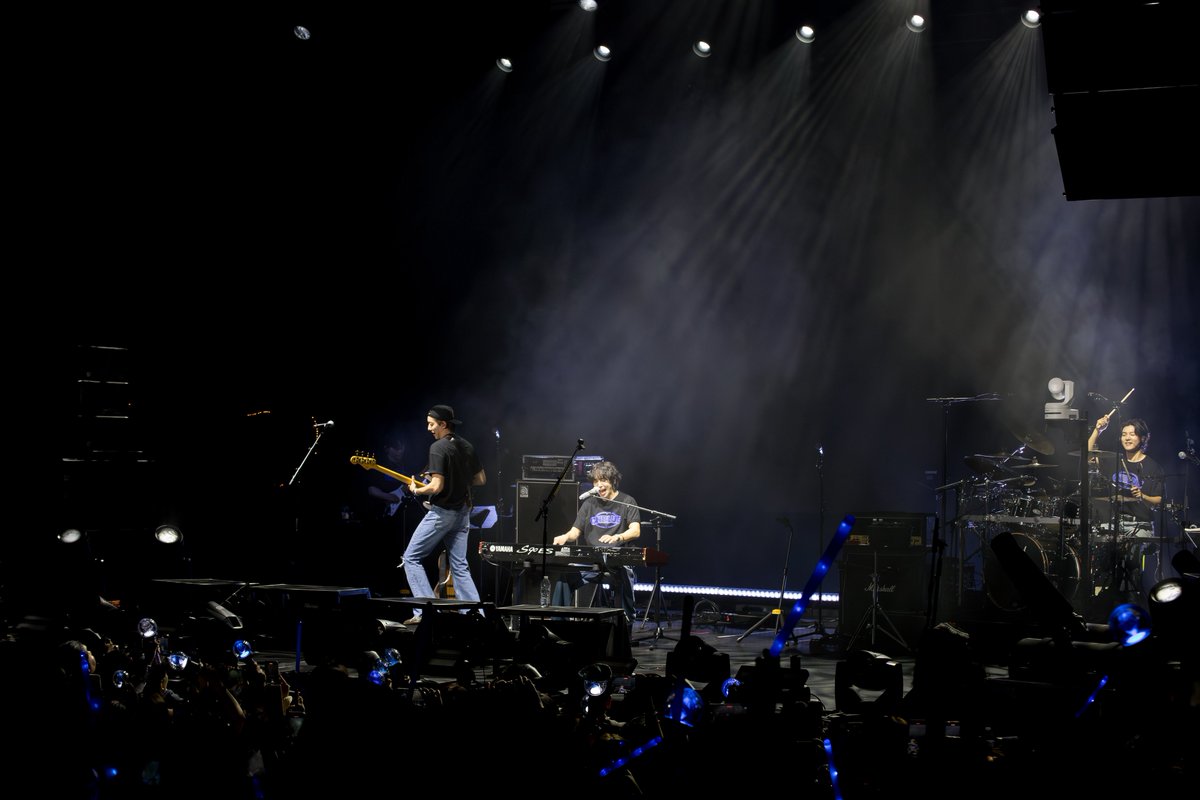 [📸 2025 CNBLUE LIVE – VOYAGE into X IN NORTH AMERICA]

Stage Special — CNBLUE

#CNBLUE #씨엔블루 #VOYAGE_into_X
#VOYAGE_into_X_North_America