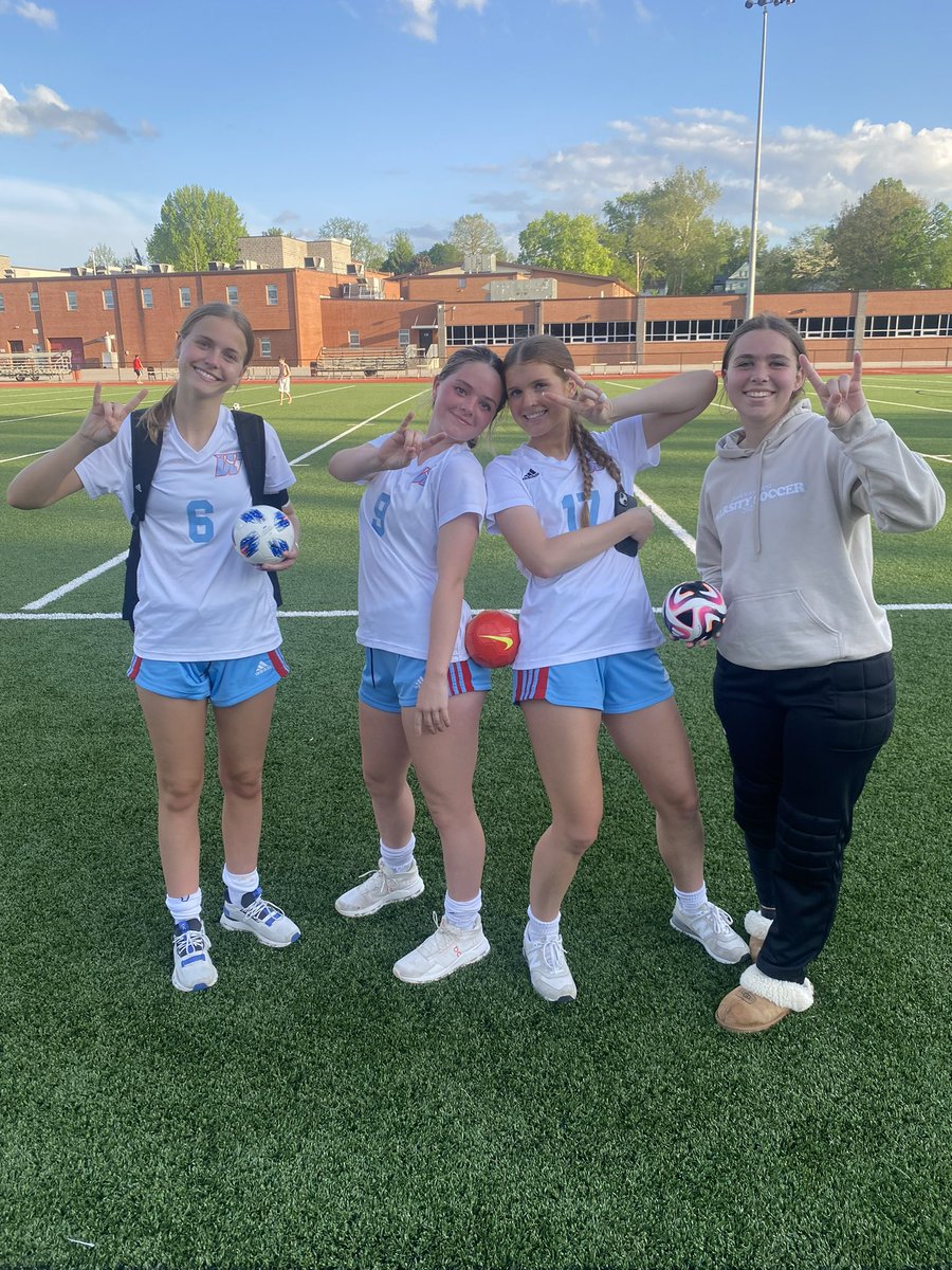 Varsity defeats Oakville 2-0 in round 2 of the Union Tourn.  Game Balls to Claire Francis and Steffi Fussner.  Co-MVPs to Grace Wright and Megan Price.  Goals by: (2) Grace Wright. Assists to Anna Zichella and Ava Kerber.  Shutout to Noor Hacking, Steffi Fussner, and the defense.
