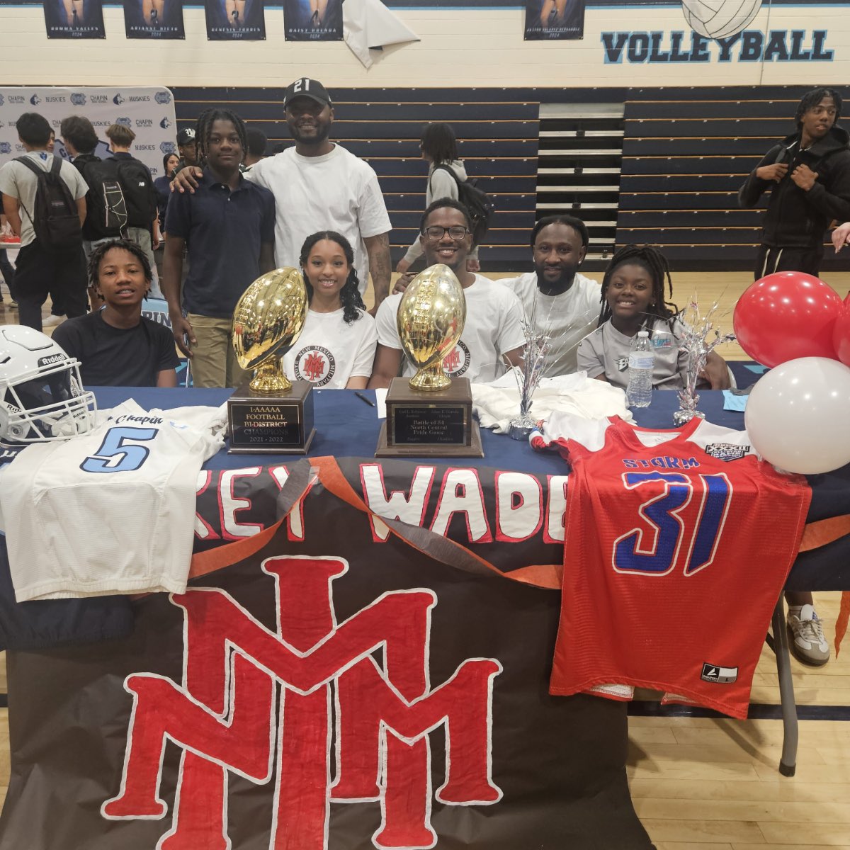 KMcClain912's tweet image. Congratulations to all the wonderful Chapin student-athletes that signed today! @DBUCheer @TVCCcheer @nmmibroncos you have gained not only talented athletes, but even greater human beings! #gobegreat #soproud @viv1herrera @Navon2727 @5CareyWade