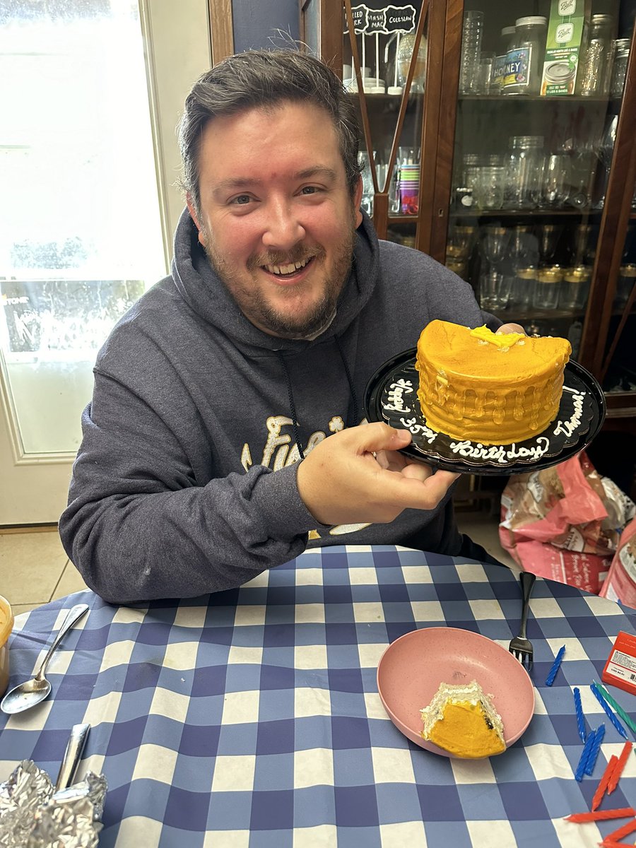 Cheers to 35. Wife got the perfect cake for an O-Line coach. Thanks to all for love, I’m a lucky guy.