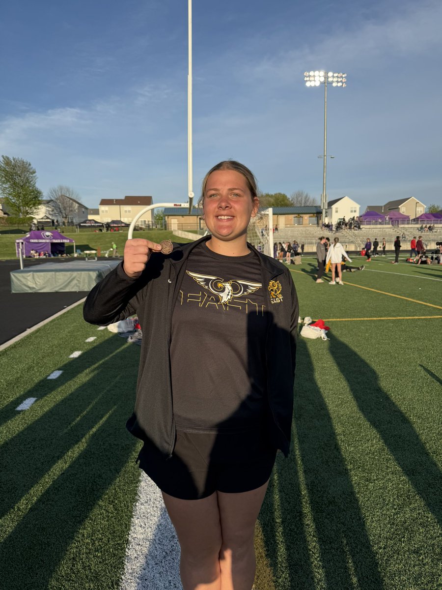 GriffinsTrack's tweet photo. Congratulations to @Caliah_leege on placing 5th in the discuss 💪 #GETF https://t.co/gjsSCRtXy7