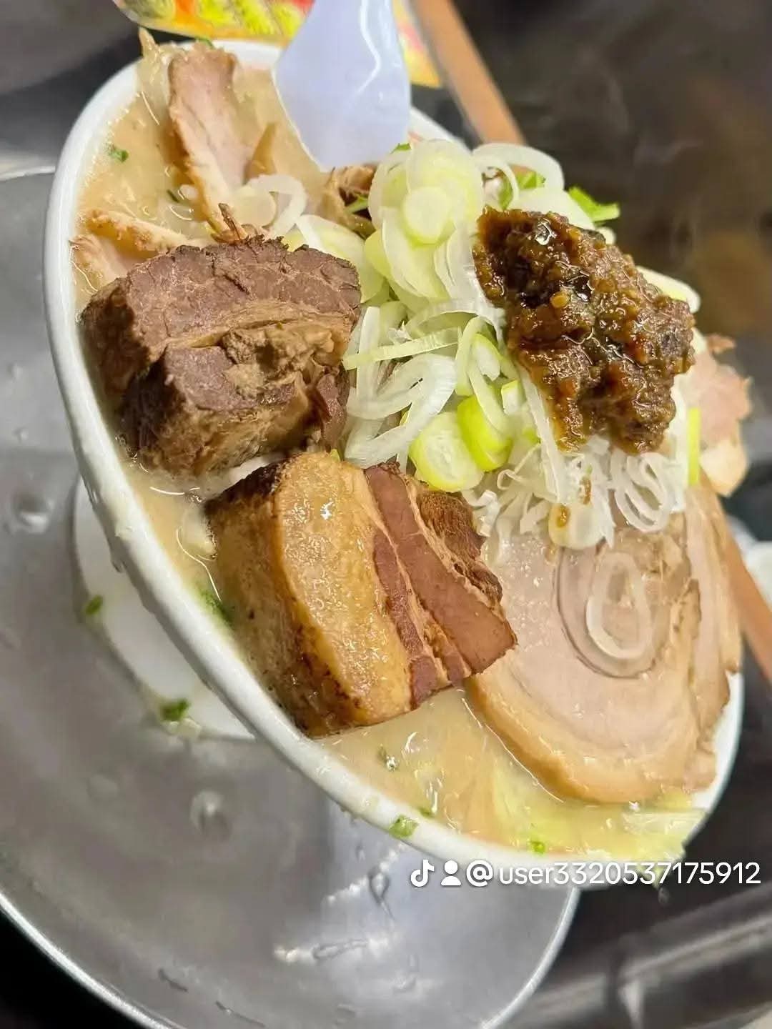 新潟県小千谷市！手打ちラーメン勝龍！よろしく❗ドッカーン