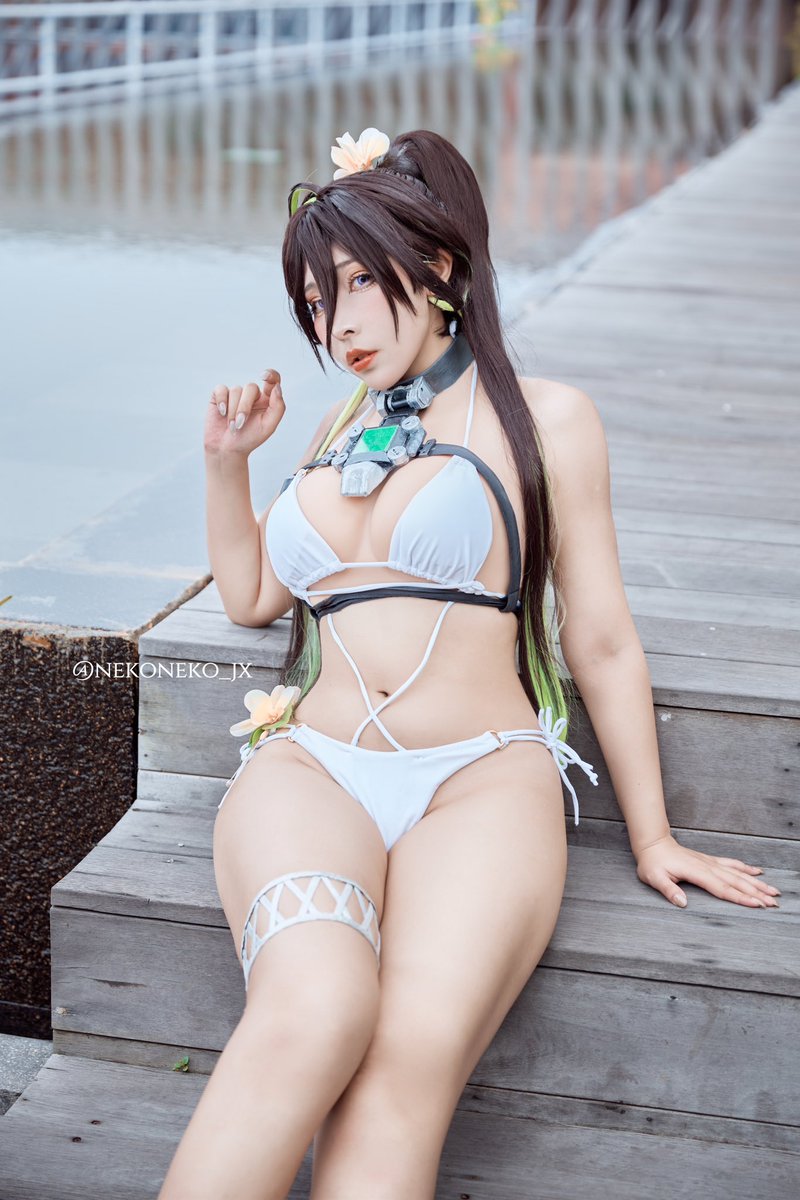 Summer time with Guilty 😋💚
And happy Nikke 2.5 anniversary 💚 There are countless cosplay I have done in the past 2+ years 🫶 

Photo: changshinvona 

#nikke #nikkecosplay  #NIKKEAnniversary https://t.co/oivbSmE60T