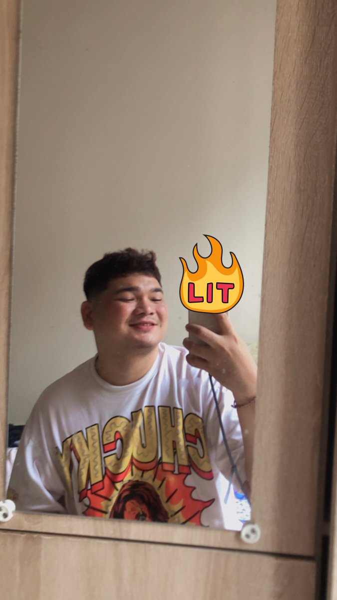 epedikal_'s tweet photo. Anjay mirror selfie https://t.co/4luPTHliLc