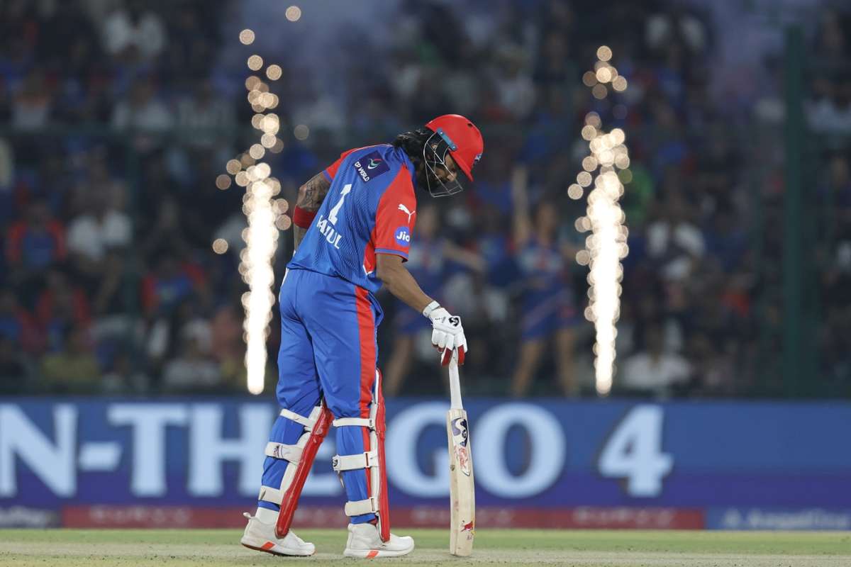 Question: Is there a player at the IPL, you secretly wish was an Australian?

Alyssa Healy "KL Rahul - he is the quiestest person I have meet" Later Alyssa ask the question to Starc -- "If KL Rahul was part of the Australian dressing room, you reckon he fits in"? [Willow Talk]