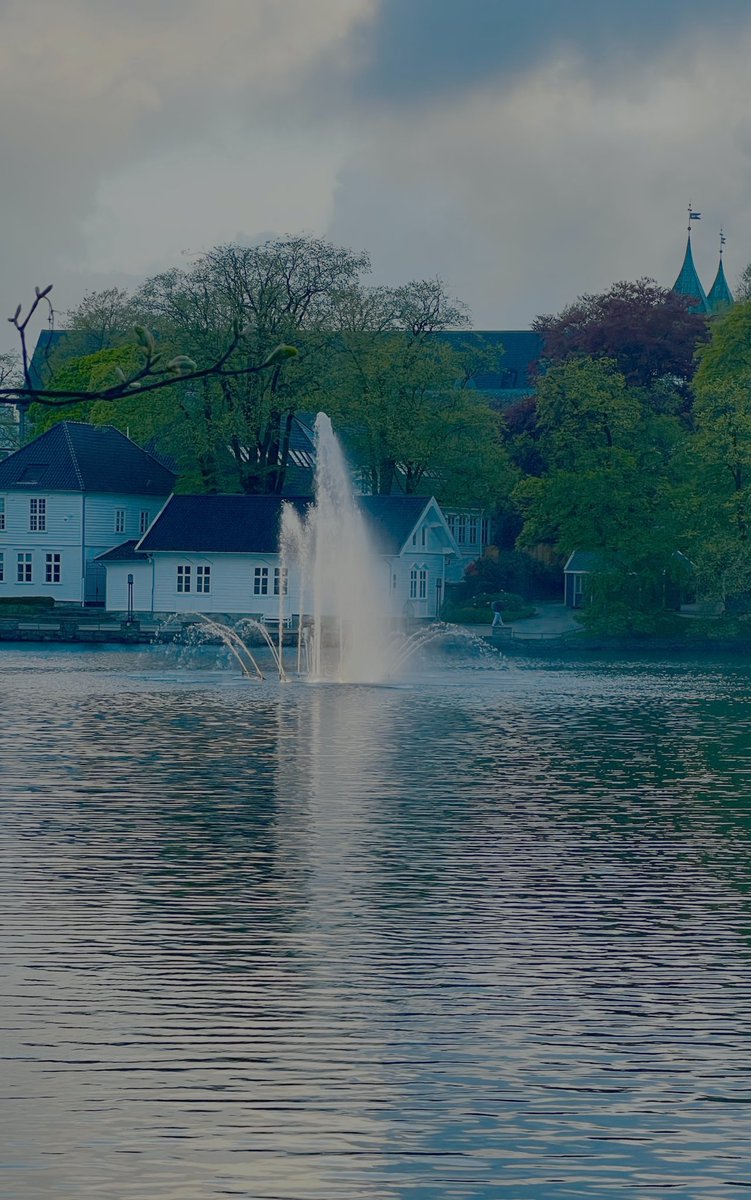 Tidleg morgon ved Breiavannet. Ha ein fin dag.