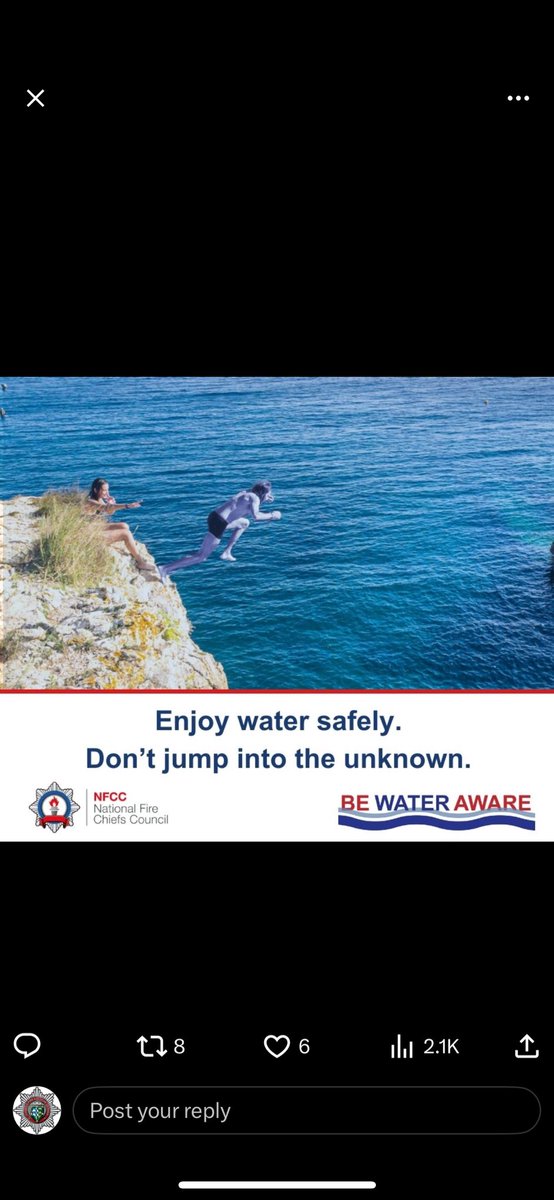 LazonbyFire's tweet photo. 🚨 If you see someone struggling in water, stay   calm and act fast but don’t put yourself at risk
📞 Call 999 immediately
📢Encourage them to float on their back
🛟Throw something to help them float

Read more safety advice: https://t.co/1PHr9jQTJJ…

#BeWaterAware https://t.co/w0dXFCgUNS