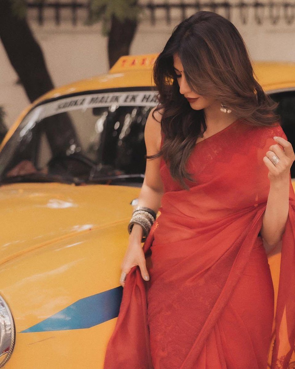 mid_day's tweet photo. Draped in red, Chitrangda Singh exudes timeless beauty and effortless charm!
#ChitrangdaSingh #SlayingEffortlessly #EtherealGlam #GracefulGlam #MiddayEntertainment https://t.co/0xO4VTtHED