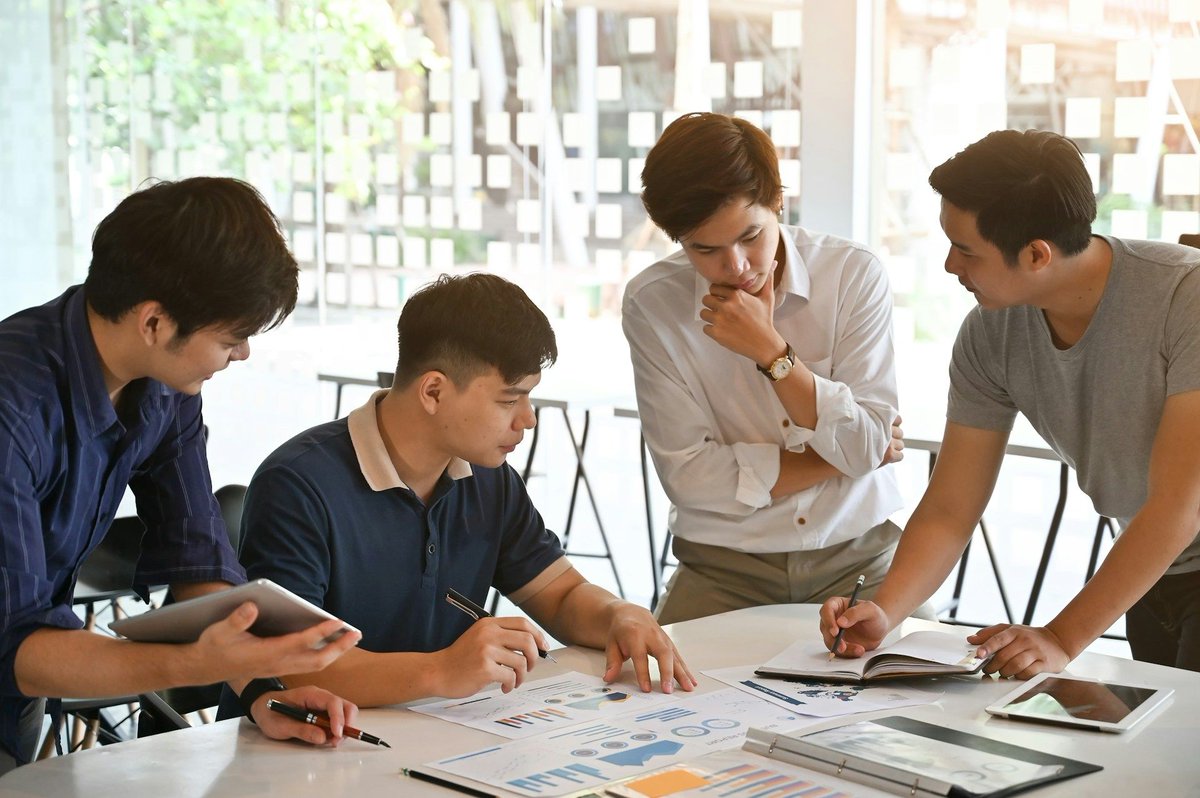 🔑 Delegation: The Key to Team Empowerment
Too many leaders fall into the trap of doing it all themselves. Sound familiar?
🔗 buff.ly/bXIFpiR
#LeadershipDevelopment #TeamEmpowerment #DelegationSkills #TargetTraining #PeopleDevelopment #ManagerTips #EmpoweredTeams