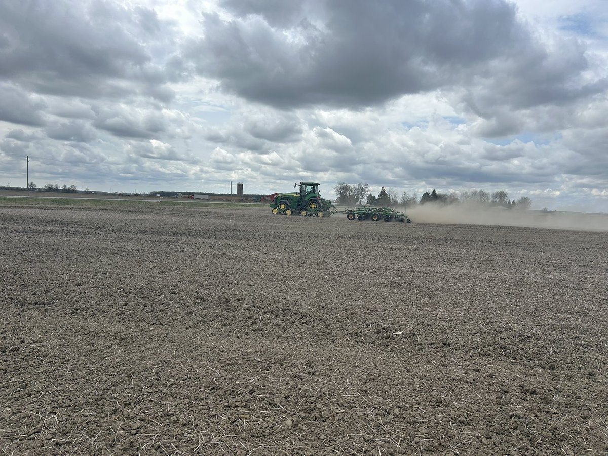 Upgrade alert! Customers trusty Great Plains 3000TT for the 3500TM — taking their tillage game to the next level with better residue management, more aggressive action, &amp; smoother rides. Ready to level up?🚜🌾#tillageupgrade <a href="/KubotaCanadaLtd/">Kubota Canada</a> <a href="/southpointequip/">Southpointeq</a> #kubotacanadadealerag