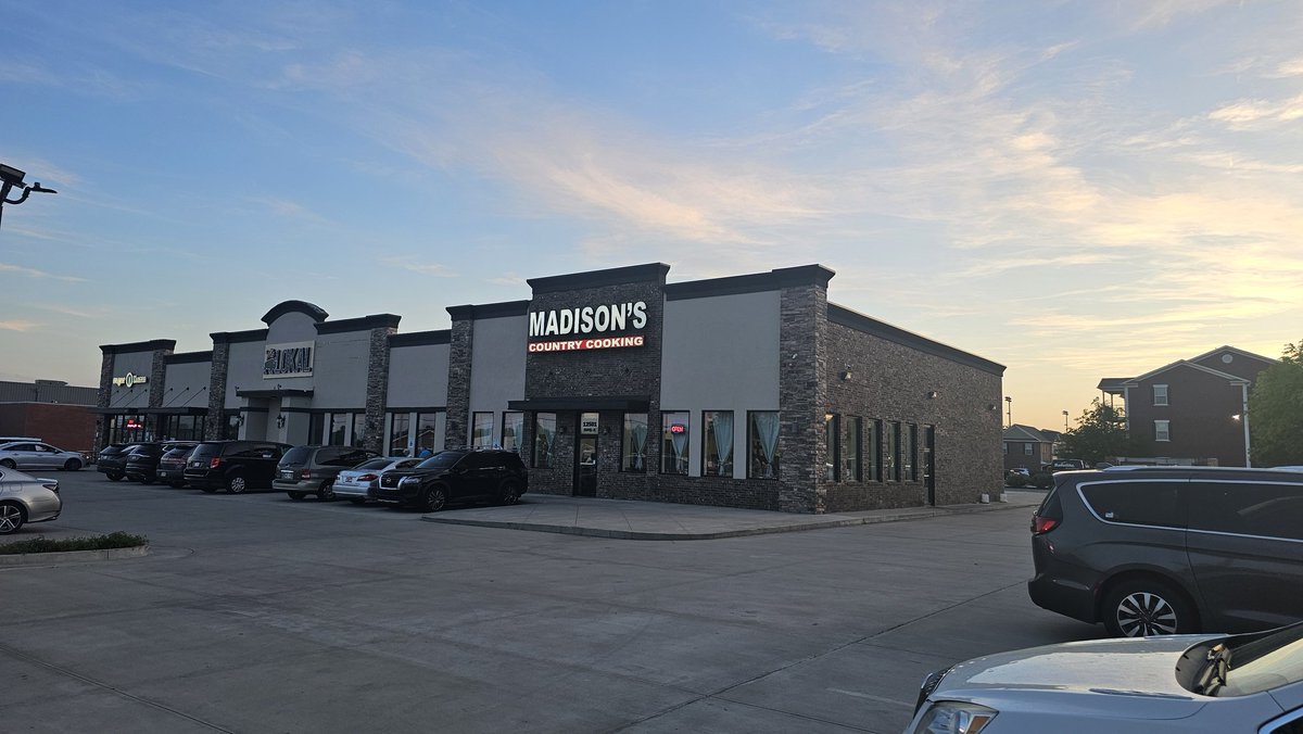 Larry_SkyTab's tweet image. Madison&apos;s Country Cooking in South OKC has just been upgraded to @SkyTabPOS powered by @Shift4. Thursday evening is karaoke night, come on by, sing a song and have some delicious food.