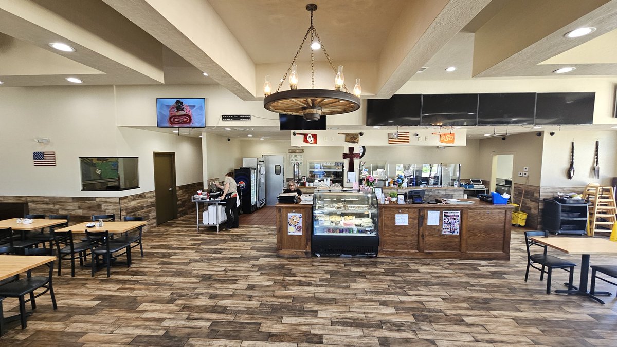 Madison's Country Cooking in South OKC has just been upgraded to <a href="/SkyTabPOS/">SkyTab</a> powered by <a href="/Shift4/">Shift4</a>. Thursday evening is karaoke night, come on by, sing a song and have some delicious food.