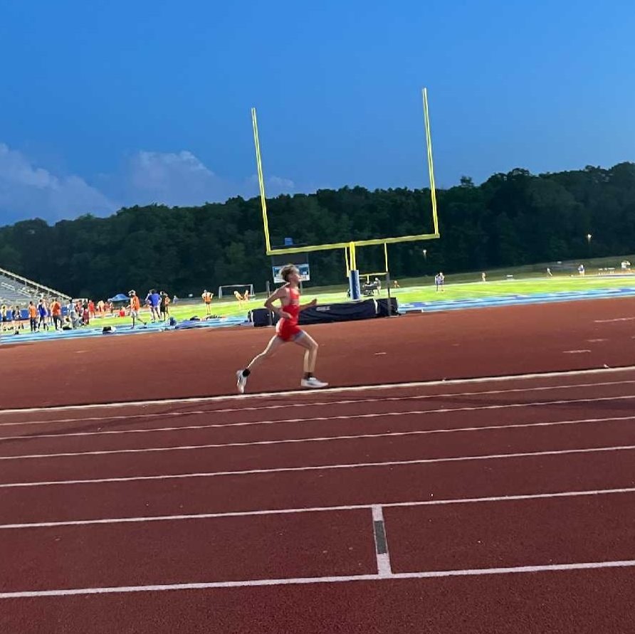 coleymurdo's tweet photo. Very Very blessed to be able to make it out of districts in all three of my events!🏃‍♂️ Can't wait to see what I can do in sectionals! Thankful for all of my teammates support throughout the season. Next stop state📍🥇 https://t.co/uVUUlsE7iF
