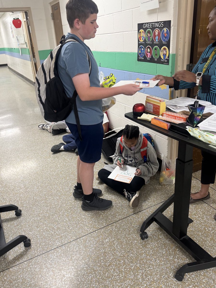 Howard Hall tweet media