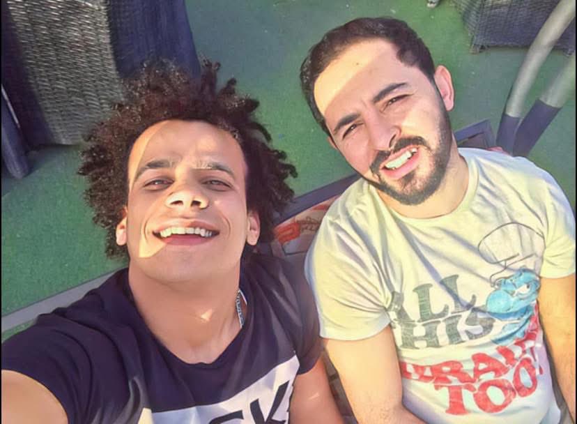 #حق_حذيفه_لازم_يرجع
#انفجار_اكتوبر

اللهم اشفِ محمود وحذيفة شفاءً لا يغادر سقمًا،
اللهم قوّي أجسادهم، وطمّن قلوبنا عليهم،
اللهم خفّف عنهم، وارفع عنهم كل ألم،
وخلّي الأيام الجاية كلها خير وشفا وفرحة.
يا رب رجّعهم لينا سالمين