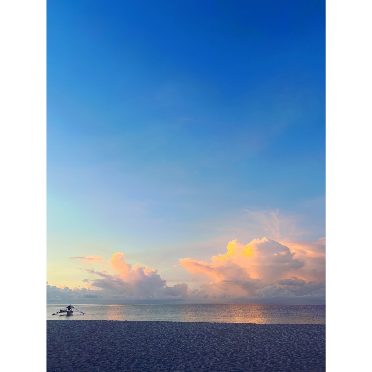 jernilyy's tweet image. E S C A P E 🌊