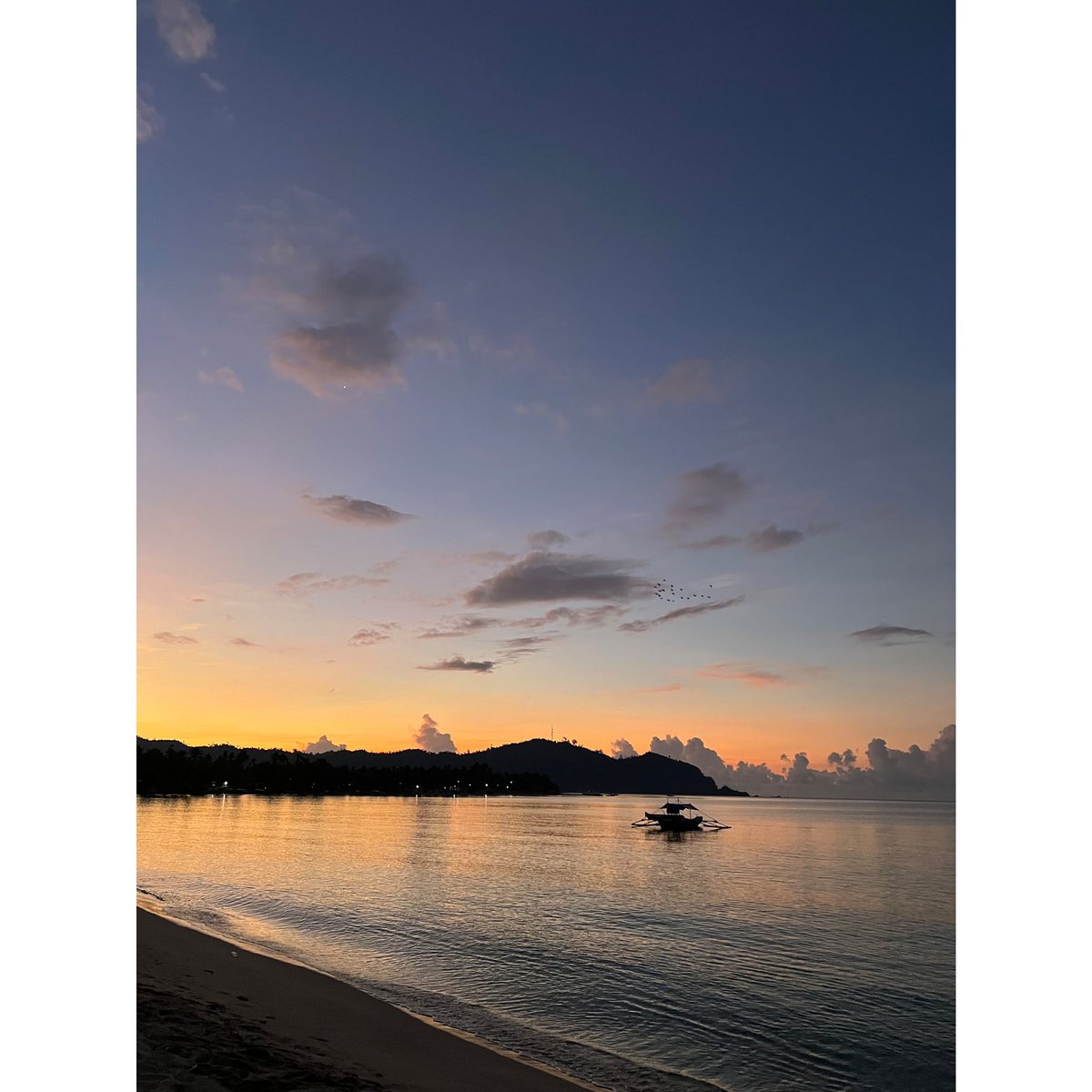 jernilyy's tweet image. E S C A P E 🌊