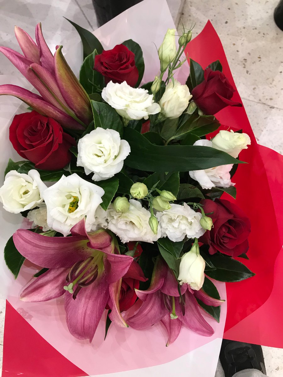 The first to apologise is the bravest. The first to forgive is the strongest . The first to forget is the happiest .
#forgive #brave #courage #humble #positive #attitude #happy #flowers