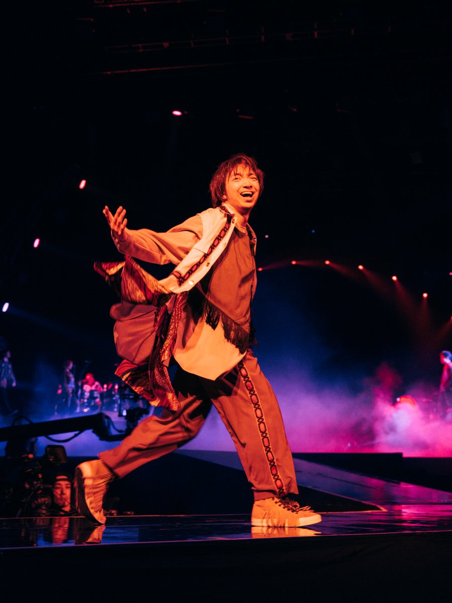 oricon's tweet photo. 三浦大知、チケット不安を越え
アリーナ2DAYS完遂❗️

全28曲ノンストップで届けた
ソロデビュー20周年の集大成ライブ

✍🏻ライブレポ＆写真
https://t.co/oqqP9WmSoy

#三浦大知 @daichimiurainfo https://t.co/AlETVAUDLn