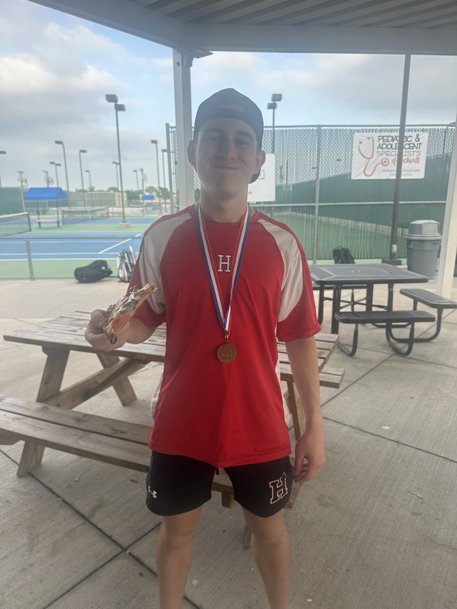 Brayden comes back after being down 1-6 to win third place in the Boys Singles Draw 8-6!! Let’s Go Heath and Let’s Go Hawks 🎾🥉