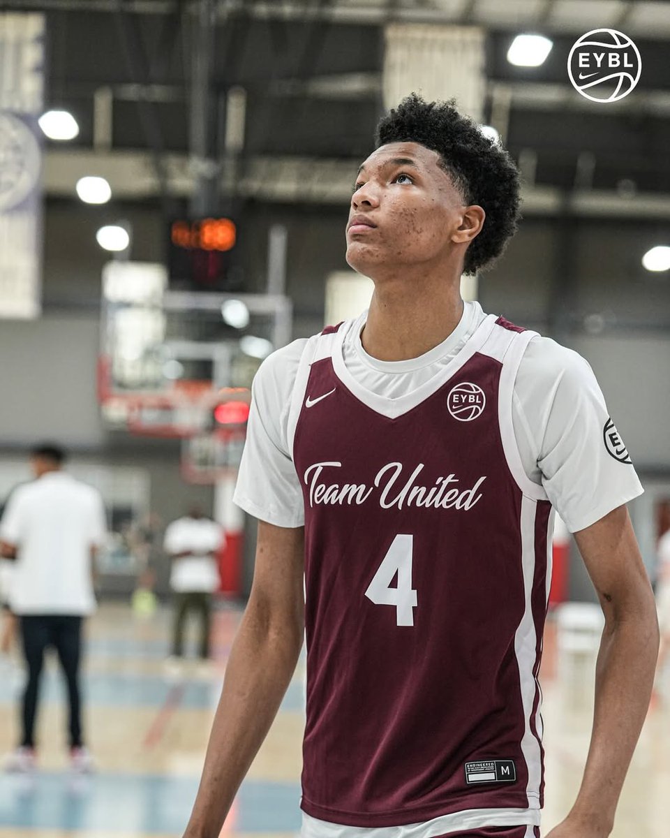 Rodger Bohn (@rodgerbohn) on Twitter photo 6'9 C.J. Rosser (<a href="/CJRosser7/">CJ Rosser</a>)showed why he may have highest upside of anyone in '27 for <a href="/TeamUnitedHoops/">Team United Hoops</a> at #EYBL. New age forward is just scratching surface,yet averaged 20pts and shot 45% 3PT via flurry of inside/out play.
More on <a href="/Ballislife/">Ballislife.com</a> 👇
ballislife.com/eybl-session-1… 6'9 C.J. Rosser (<a href="/CJRosser7/">CJ Rosser</a>)showed why he may have highest upside of anyone in '27 for <a href="/TeamUnitedHoops/">Team United Hoops</a> at #EYBL. New age forward is just scratching surface,yet averaged 20pts and shot 45% 3PT via flurry of inside/out play.
More on <a href="/Ballislife/">Ballislife.com</a> 👇
ballislife.com/eybl-session-1…