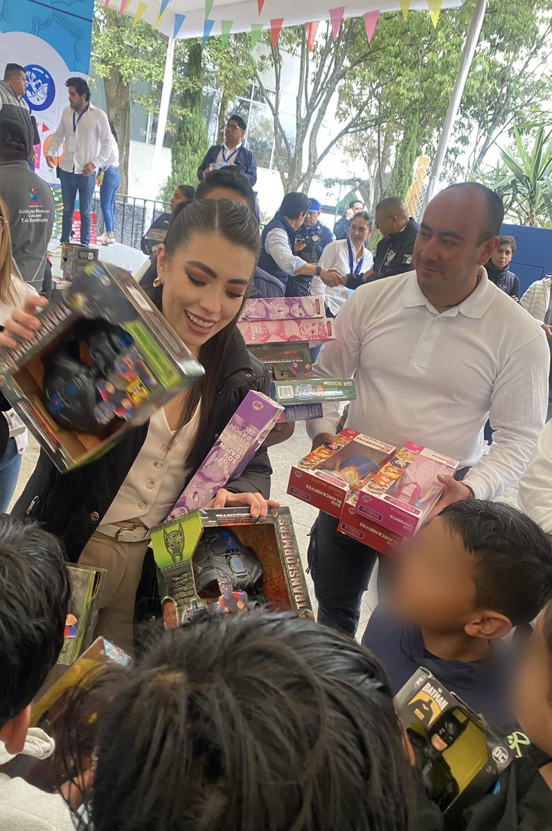 michellersmx's tweet photo. El día de ayer estuve presente en la entrega de juguetes para nuestras niñas y niños 👧🏻👦🏻 
@cuajimalpa_gob 
¡Feliz día de la niña y del niño! 💕

.
.
.
.
.
.
.
#díadelniño #alcaldiacuajimalpa #cuajimalpademorelos https://t.co/oSvAIIZxWm