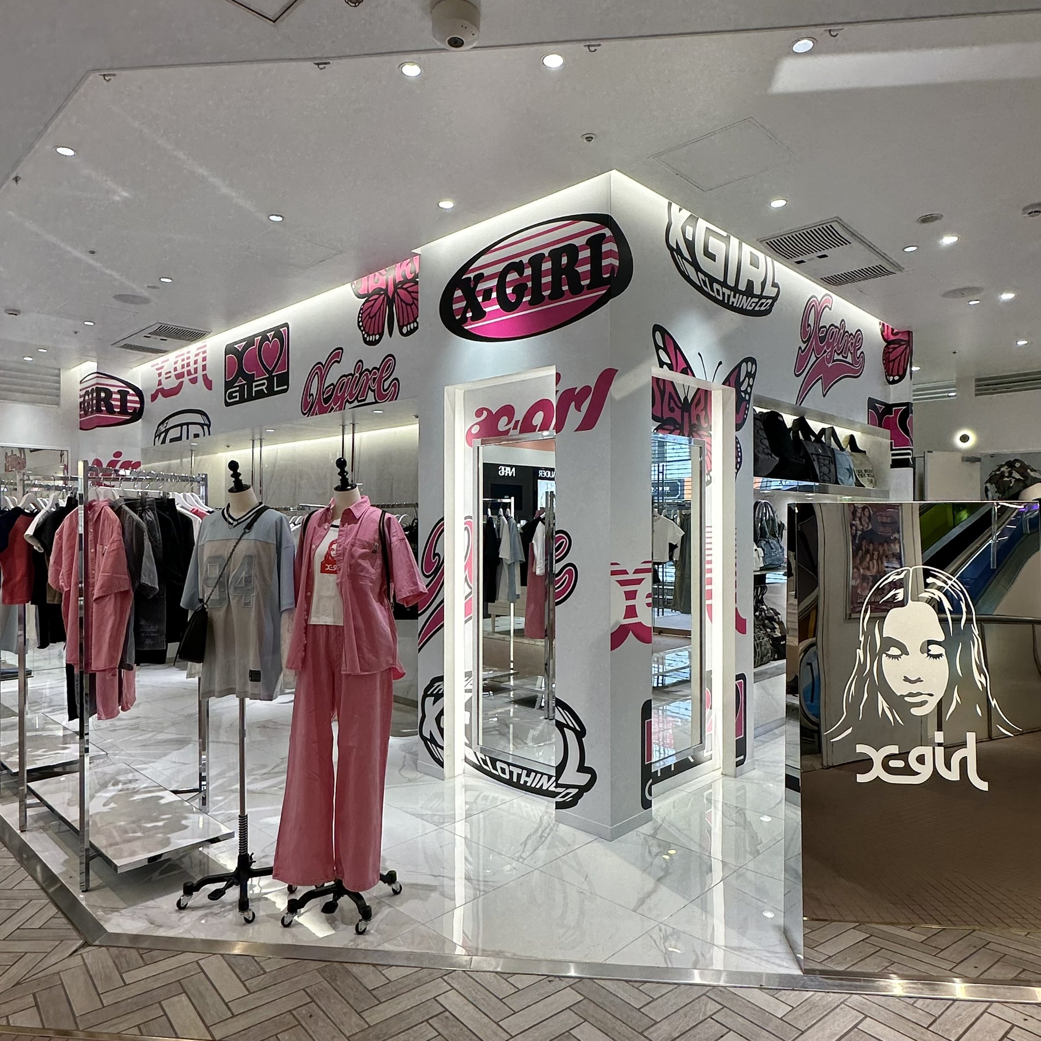 【新品未開封】BEEDEN 渋谷109POPUP限定ノベルティ ❤️‍🔥 BEEDEN 24AW COLLECTION POPUP STORE ❤️‍🔥/ SNSや