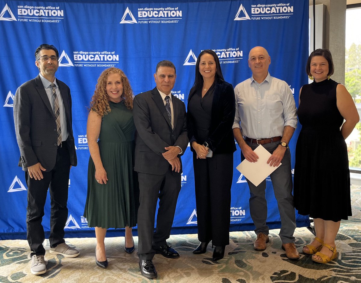 MEGASDCOE's tweet image. Framing #SDbiliteracy, together! Appreciative of our #PartnersInEducation who helped set the stage for the 24th Annual Leadership in Biliteracy Symposium:@BenchmarkEdu @DBQProject @DRC_LASLinks @KlettWL #Lingco @ReallyGoodStuff #Shoonya @summit_k12 @voccent