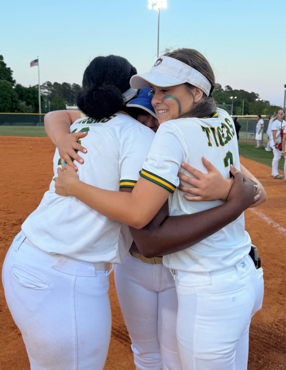 These past few weeks has been full of lasts but it has reminded me of everything God has given me through this game! Let this post serve as a reminder that this game is bigger than what it seems, it provides you with people who become your family and memories that will last a