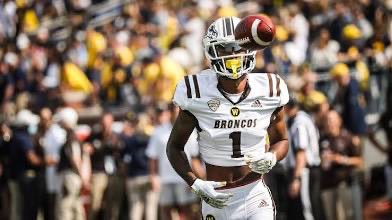 DEMETRIC WHITLOCK JR (@demetricwhit4) on Twitter photo Blessed to receive an d1 offer from <a href="/WMU_Football/">Western Michigan Football</a> !! <a href="/coachwaltbell/">Walt Bell</a> <a href="/CoachDrewDallas/">Drew Dallas</a> <a href="/CoachMartin8/">Matt Martin</a> <a href="/CoachCross1/">CoachCross</a> Blessed to receive an d1 offer from <a href="/WMU_Football/">Western Michigan Football</a> !! <a href="/coachwaltbell/">Walt Bell</a> <a href="/CoachDrewDallas/">Drew Dallas</a> <a href="/CoachMartin8/">Matt Martin</a> <a href="/CoachCross1/">CoachCross</a>
