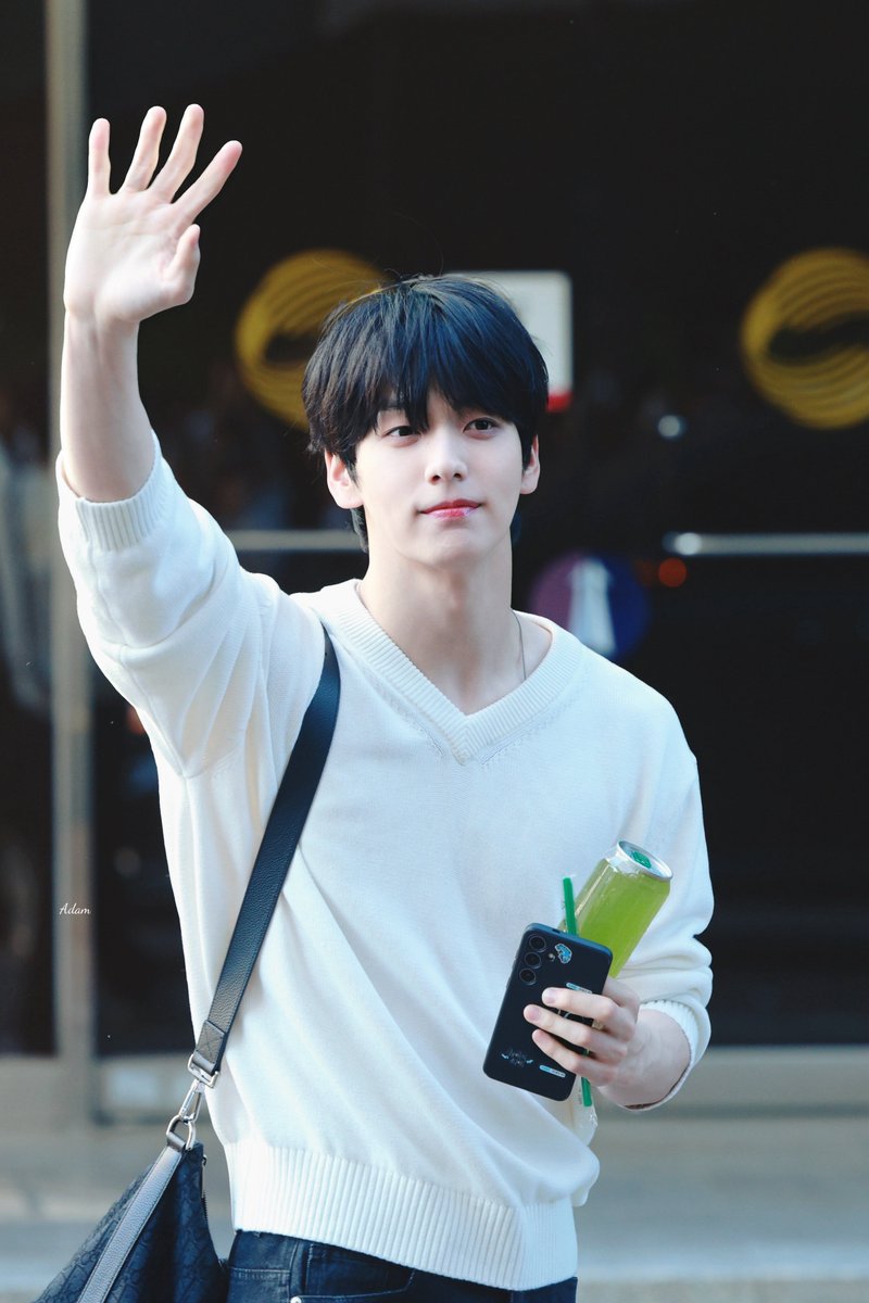 1205_Adam's tweet image. 250502

#수빈 #SOOBIN #スビン
#TOMORROW_X_TOGETHER 
#투모로우바이투게더