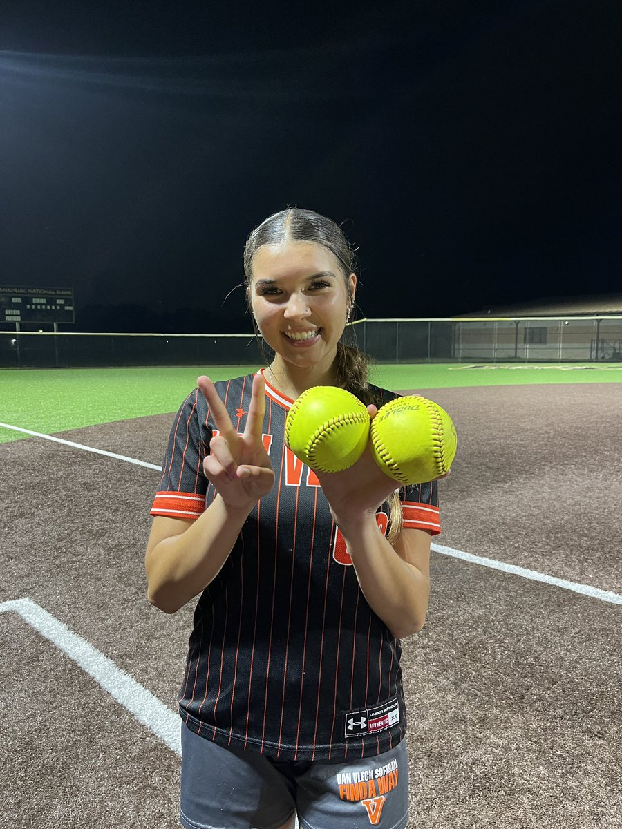 Lakyn Matchett (@lakyn_matchett) on Twitter photo Ended with 200k’s on the season tonight. Now to get ready for summer!! <a href="/coachchuck16u/">Chuck Peters</a> <a href="/MoCityWave/">Brian Benefiel</a> <a href="/catosterman/">Cat Osterman OLY</a> <a href="/CoachNat_HCU/">Natali Duron</a> <a href="/presbell17/">presley bell</a> <a href="/nicole_pinney6/">Nicole Pinney</a> <a href="/CoachRonFrost/">Coach Ron</a> <a href="/mehallhbu/">Mary-Ellen Hall</a> <a href="/ChrisBartels20/">Chris Bartels</a> <a href="/LandreneauJames/">james Landreneau</a> <a href="/McLennanCC/">McLennan Community College</a> Ended with 200k’s on the season tonight. Now to get ready for summer!! <a href="/coachchuck16u/">Chuck Peters</a> <a href="/MoCityWave/">Brian Benefiel</a> <a href="/catosterman/">Cat Osterman OLY</a> <a href="/CoachNat_HCU/">Natali Duron</a> <a href="/presbell17/">presley bell</a> <a href="/nicole_pinney6/">Nicole Pinney</a> <a href="/CoachRonFrost/">Coach Ron</a> <a href="/mehallhbu/">Mary-Ellen Hall</a> <a href="/ChrisBartels20/">Chris Bartels</a> <a href="/LandreneauJames/">james Landreneau</a> <a href="/McLennanCC/">McLennan Community College</a>