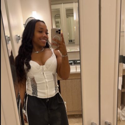 CHAⓂ️🅿️🥶 tweet media