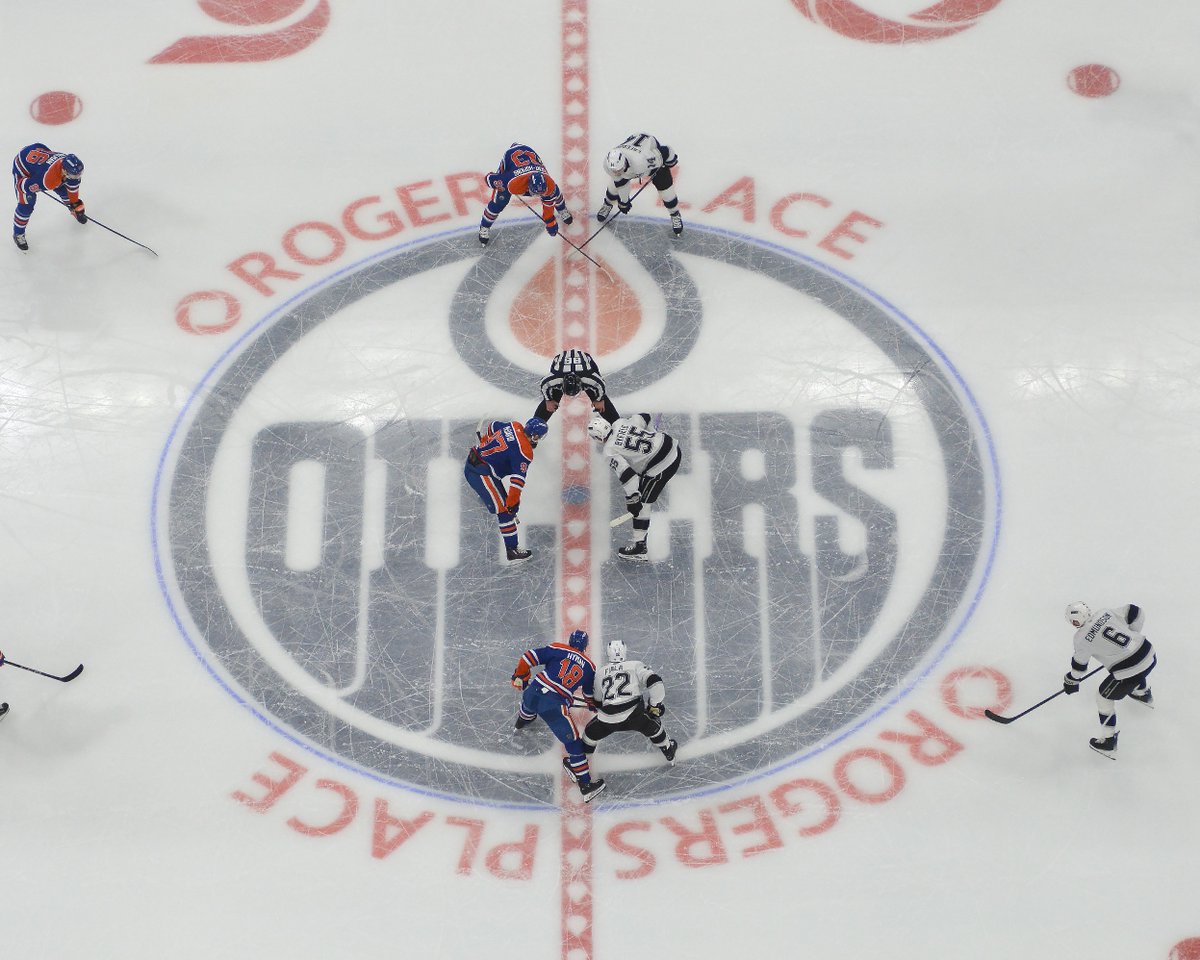 Game 6 from Edmonton is UNDERWAY 😤 #StanleyCup 

🇺🇸: <a href="/espn/">ESPN</a> ➡️ espn.com/watch
🇨🇦: <a href="/Sportsnet/">Sportsnet</a> or stream on Sportsnet+ ➡️ watch.sportsnet.ca