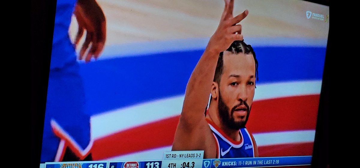 The Commissioner tweet media