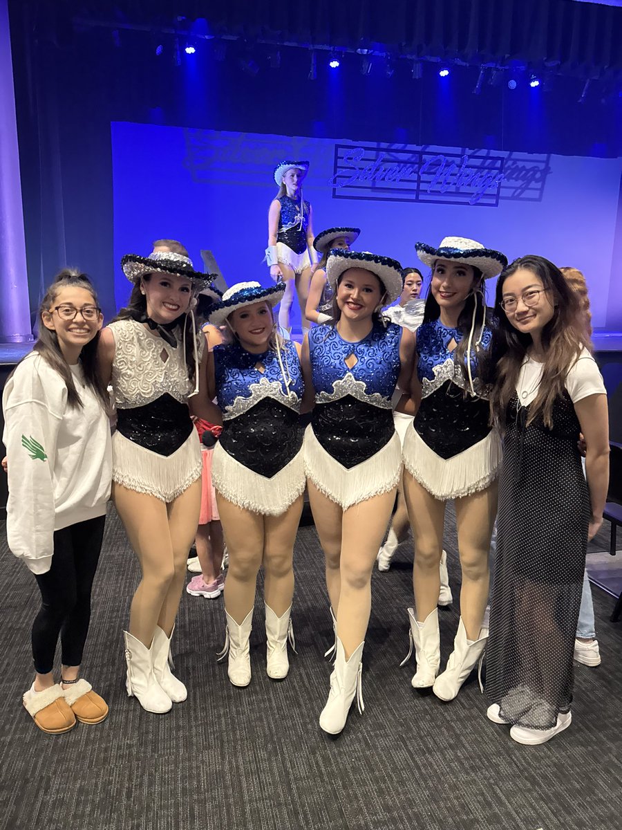 Ms_Asmar's tweet photo. What a beautiful show!! Got a bit emotional watching my girls perform on stage. Y’all did an amazing job!!!🖤🪩💙 https://t.co/4NFnLkoxRZ
